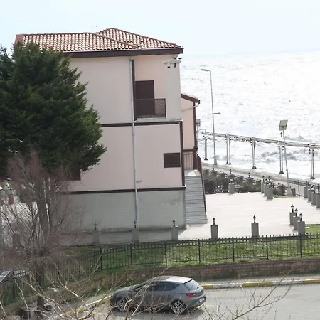Asim Ve Nurhan Kocabiyik Oegretmenevi * Isztambul