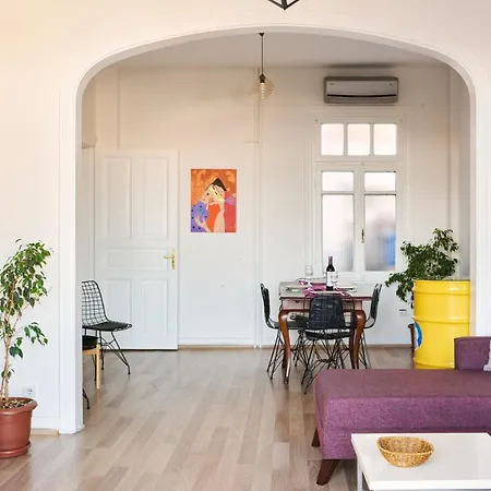 アパート Apartment-large Balcony With View