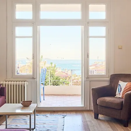 Apartment-large Balcony With View アパート イスタンブール