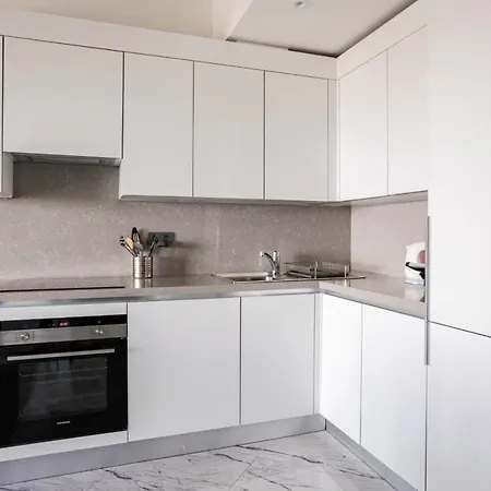 Gorgeous Modern 1bd Views W Poolgym! #255 Daire