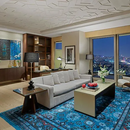 Hotel Raffles 5*