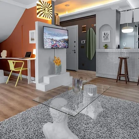 Luxury 1br Duplex With Terrace & Office In Tomtom Apartament Stambuł
