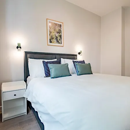 3 Bedrooms - Location- 1st Floor Apartment Istanbul