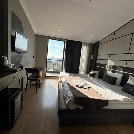 Nuperasuit * Provincia di Istanbul