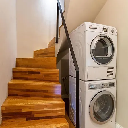 Mesmerizing Flat With Bosphorus View In Beyoglu Isztambul