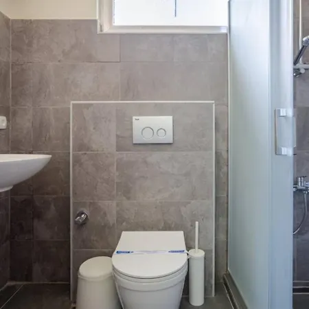 Apartment Spacious 4br - Stunning Bosphorus Views! #390 *
