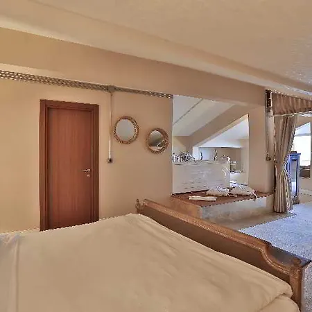 Malta Bosphorus 3* Istanboel