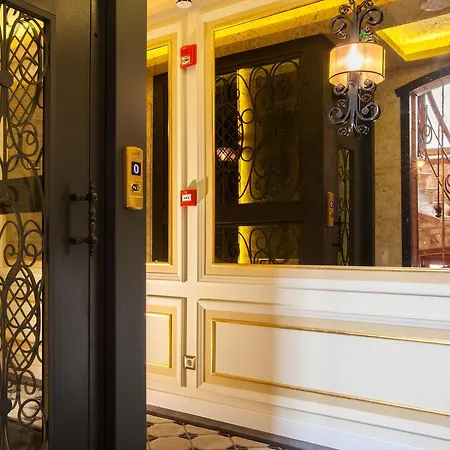 Hotel Pera Parma