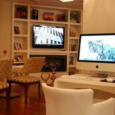 Amira Hotel 4*