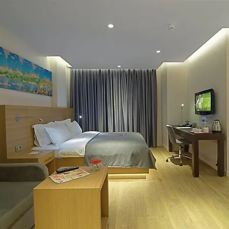 Endless Taksim 4*