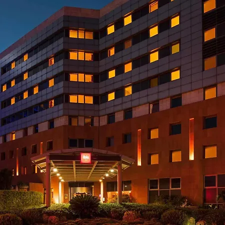Отель Ibis Zeytinburnu Стамбул
