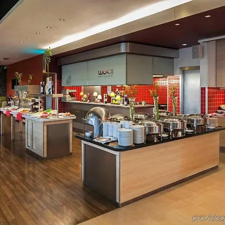 Отель Ibis Zeytinburnu 3*