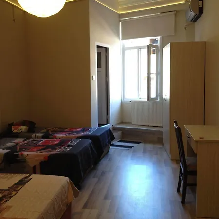 Erenler Hotel & Hostel Hotell