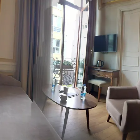Hotel Pera Parma 4*