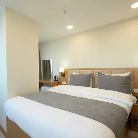Kartal Palace Taksim Square Family Hotel