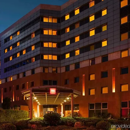 Отель Ibis Zeytinburnu