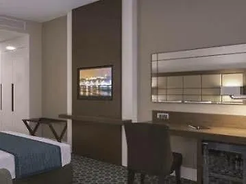 Mercure West & Convention Center