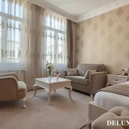 Louis Galata 4*