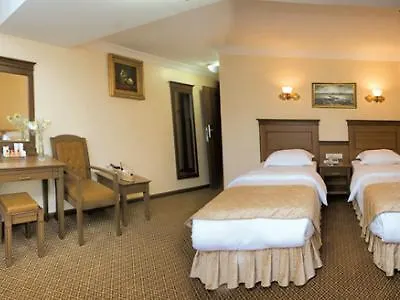Grand Unal 3*