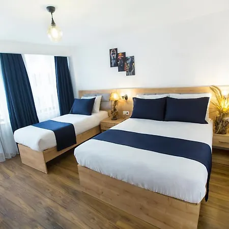 Golden Street Hotel 3*