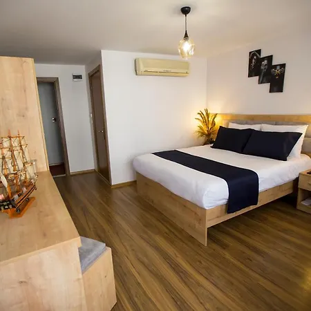 Hotel Golden Street