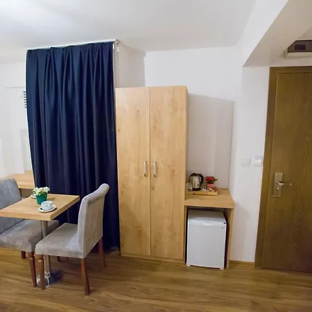 Hotel Golden Street