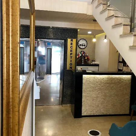 Era Palace Hotel 2*