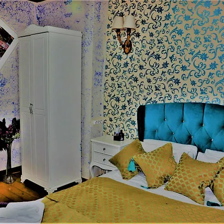Отель The Trip Old 3*