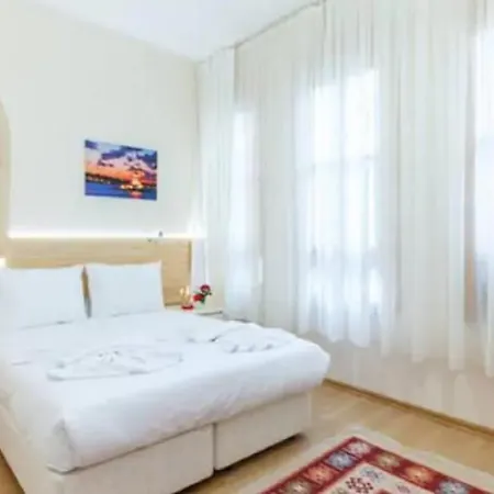 Otantik Aparthotel