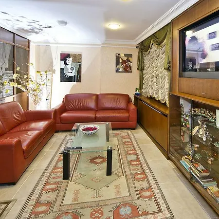 Kupeli Hotel
