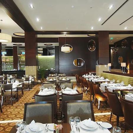 Titanic Business Kartal Hotel 5*