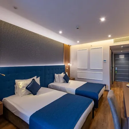 Hotel Nova Plaza Crystal & Spa