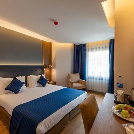 Nova Plaza Crystal & Spa Hotel