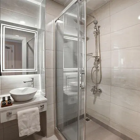 Hotel Great Fortune Design & 4*