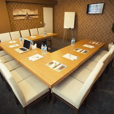 Helikon Business Hotel 3*