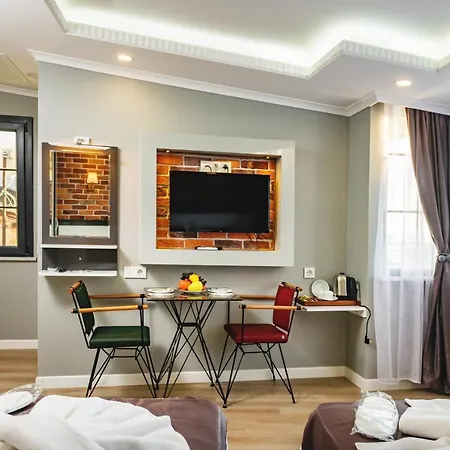 Gloria Old Hotel *