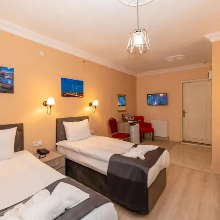 Golden Flower Hotel 2*