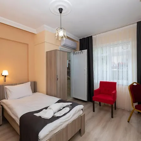 Hotel Golden Flower 2*