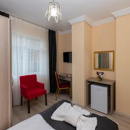 Golden Flower Hotel 2*