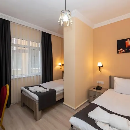 Golden Flower Hotel 2*