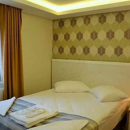 Black Pearl Hotel
