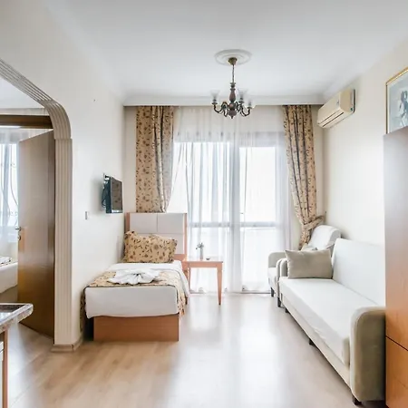 Camelot Apartment *