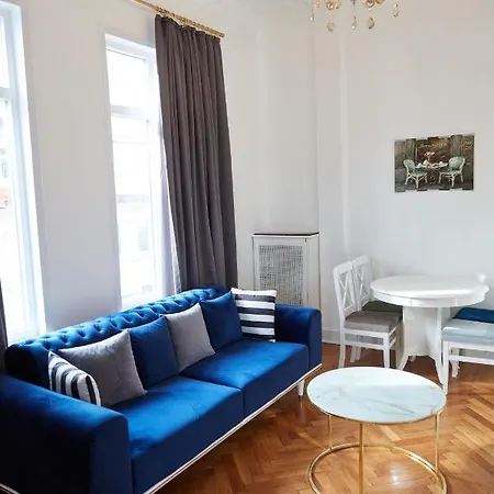 Apartment Great View Of Taksim Square, Luxury Furnished On Main Street Of Taksim, Partial Sea View Istanbul