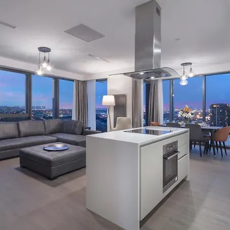 Retro 9 Homes & Suites *
