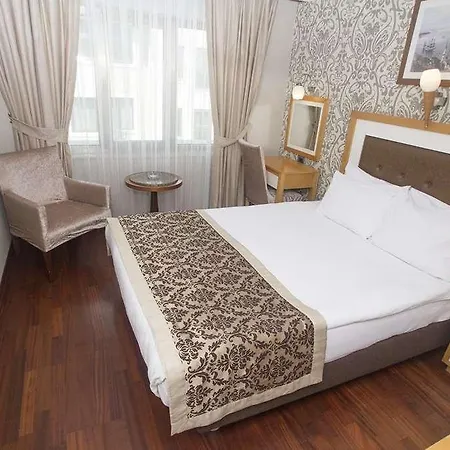 Hotel Nova Plaza Taksim Square 4*