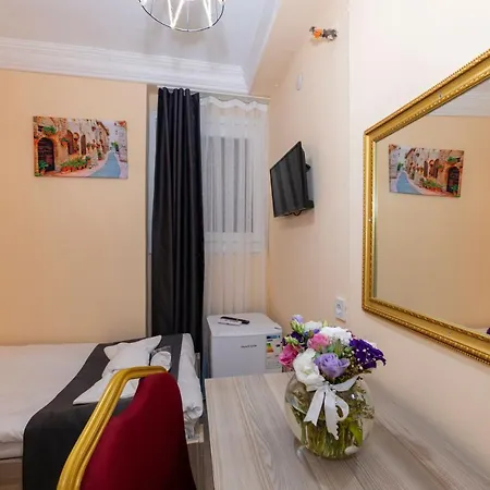 Hotel Golden Flower 2*