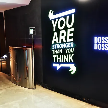 Отель Dosso Dossi & Downtown 5*