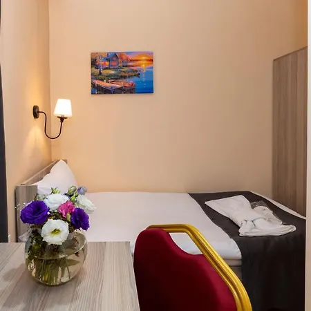 Hotel Golden Flower 2*