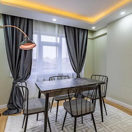 Modern And Well Designed Near Public Transportation In Maltepe Daire