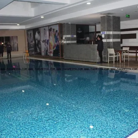 Mister & 4* Istambul